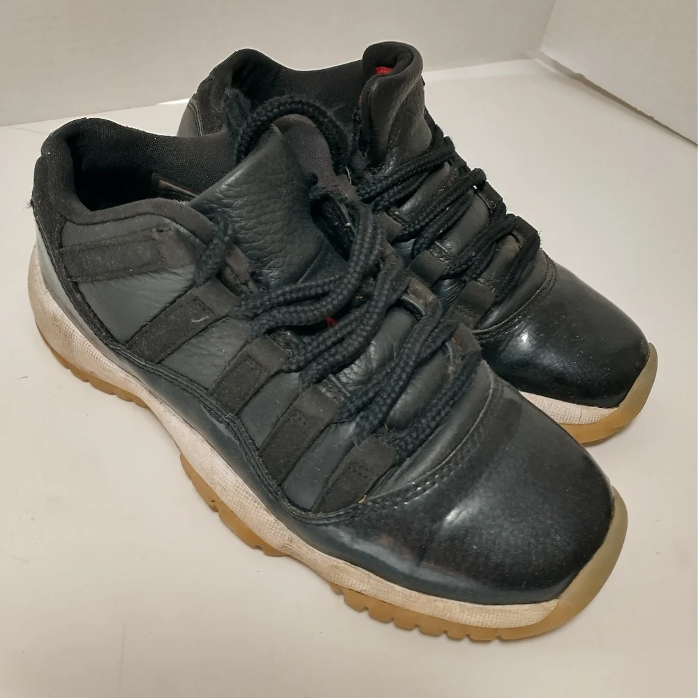 Nike Air Jordan 11 Retro Low Barons, Black And White, Youth 3.5, Basketball 🏀‎